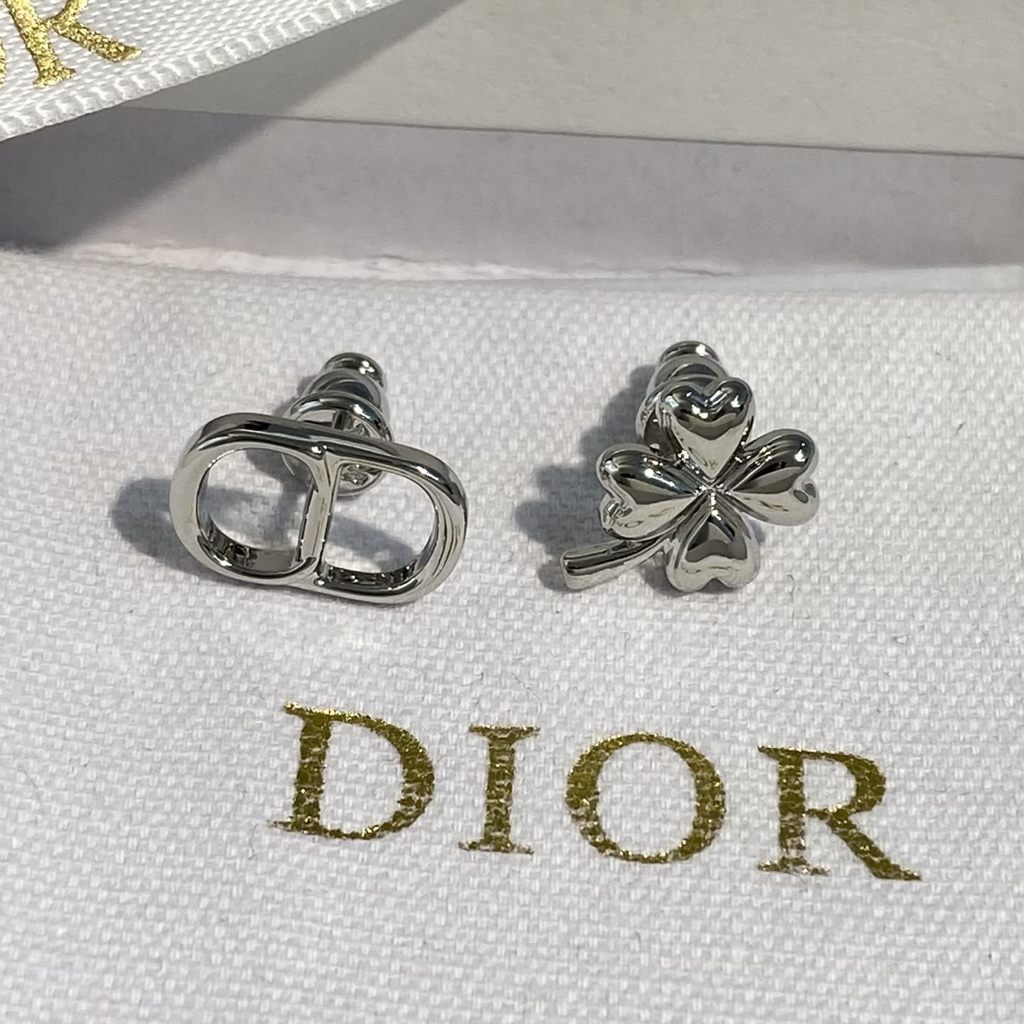 Van Cleef & Arpels Silver Clover Stud Earrings Van Cleef & Arpels Silver Clover Stud Earrings